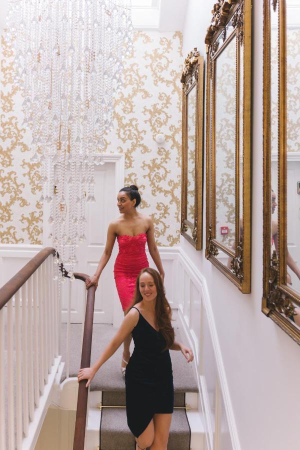 Deluxe Studios With Spa Included Portsmouth Bagian luar foto