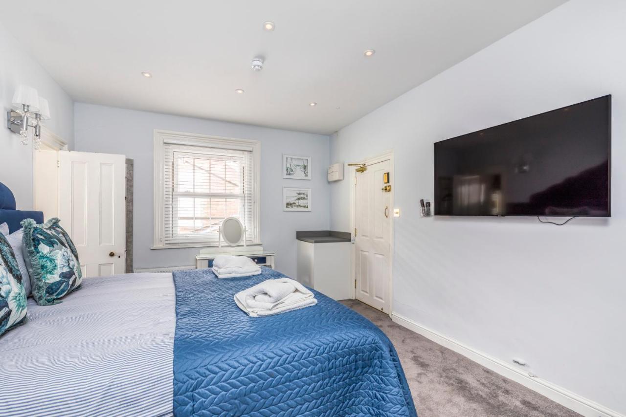 Deluxe Studios With Spa Included Portsmouth Bagian luar foto